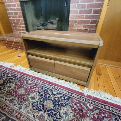 CUTE OPEN TV STAND WITH SHELVES