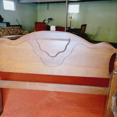 ANTIQUE SOLID WOOD "FULL SIZE" BED FRAME