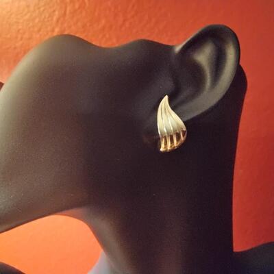 Gorgeous Gold Tone Post Earrings