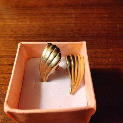 Gorgeous Gold Tone Post Earrings