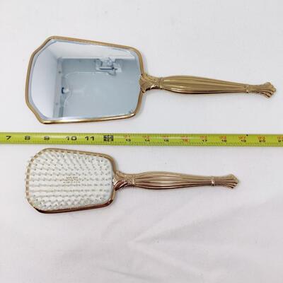 BEAUTIFUL VINTAGE DRESSER VANITY SET