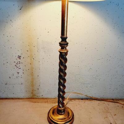 BEAUTIFUL TALL TWISTED TABLE LAMP