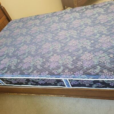 BEAUTIFUL ANTIQUE BEDFRAME W/ SPECIALTY SIZE MATTRESS SET MADE IN TOPEKA