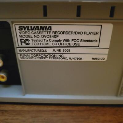 SYLVANIA VCR & DVD COMBO - WORKS! WITH REMOTE