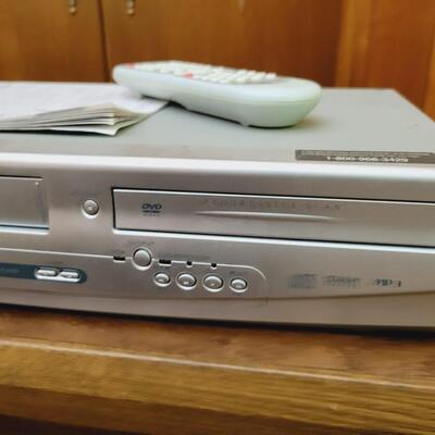 SYLVANIA VCR & DVD COMBO - WORKS! WITH REMOTE