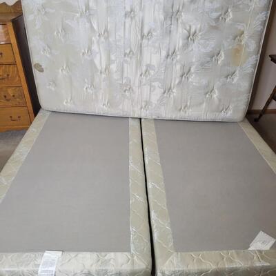 LADY AMERICANA ELEGANCE PILLOW TOP KING SIZE MATTRESS SET WITH METAL FRAME