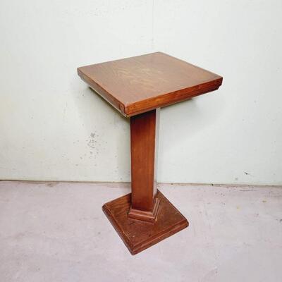 SOLID WOOD PEDESTAL TABLE