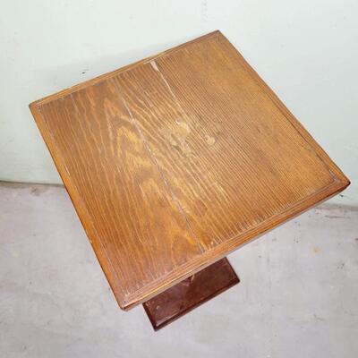 SOLID WOOD PEDESTAL TABLE