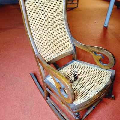 VINTAGE CAIN ROCKING CHAIR