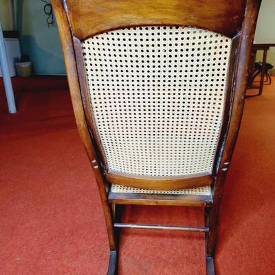 VINTAGE CAIN ROCKING CHAIR