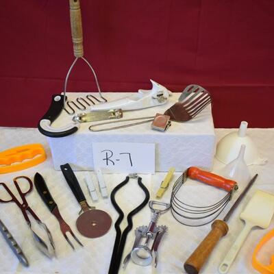 Kitchen Utensil Lot