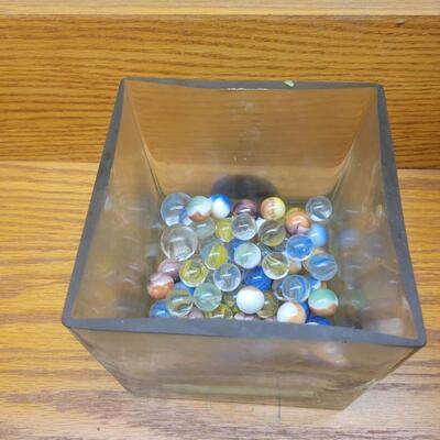 SQUARE VASE WITH MARBLES