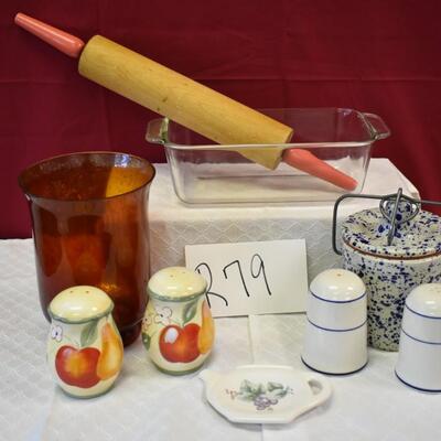 Kitchen Ware Lot