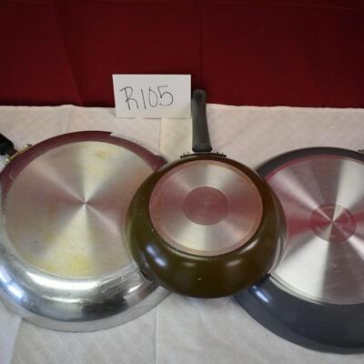 Kitchen Cookware Lot