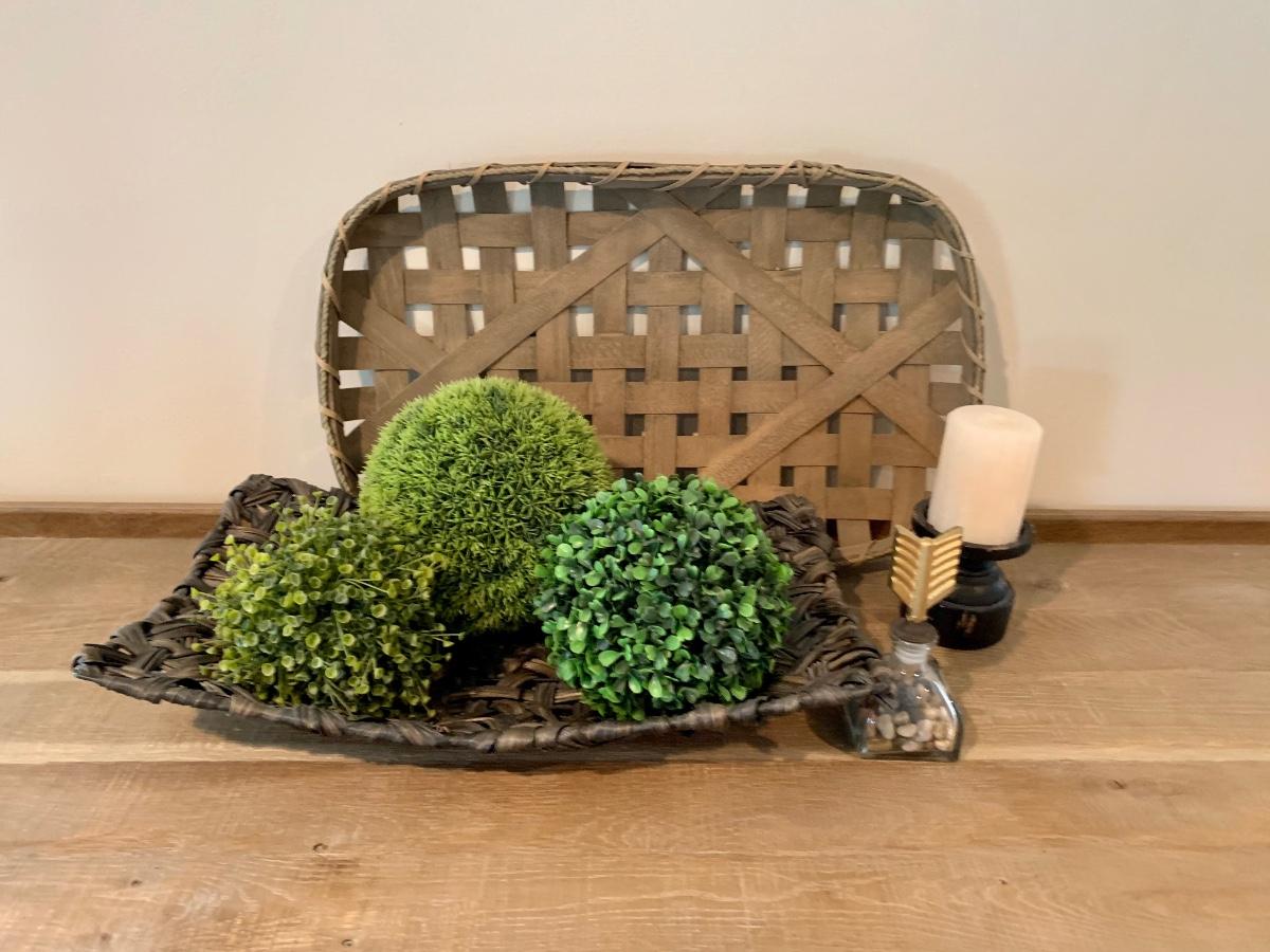 LOT 144R Primitive Home Decor Accents