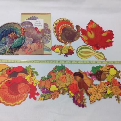VINTAGE FALL DIE CUT PAPERBOARD AND MISC TURKEYS LOT