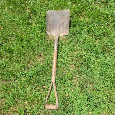 OUTDOOR SHORT SHOVEL