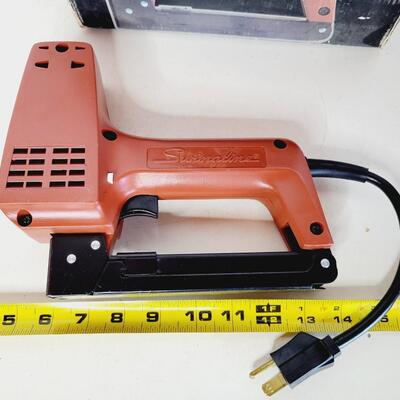 SWINGLINE ELECTRIC STAPLER IN BOX