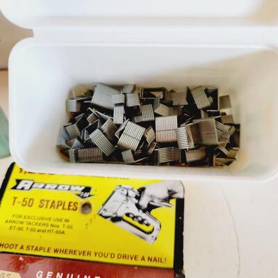 VINTAGE STAPLER & STAPLES BUNDLE
