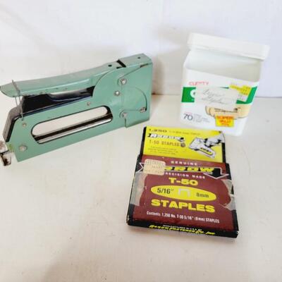 VINTAGE STAPLER & STAPLES BUNDLE