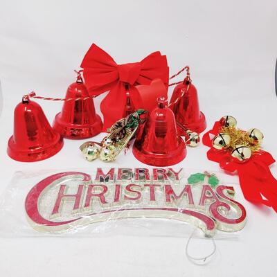 MERRY CHRISTMAS SIGN AND BELLS LOT