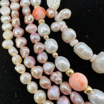 Real Freshwater pearl and bead stands