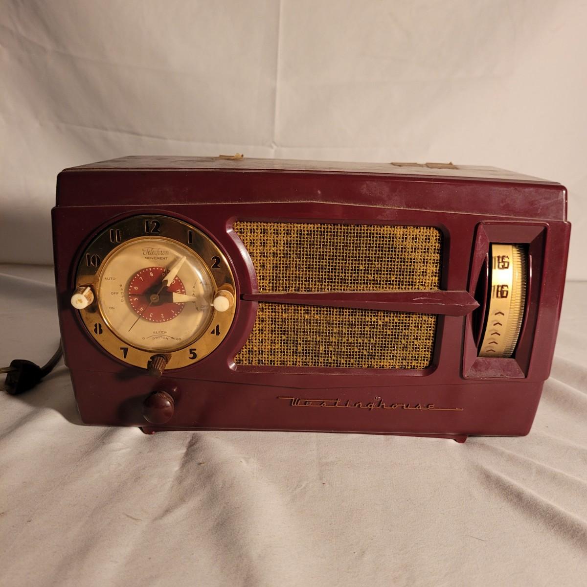 Vintage Westinghouse Clock Radio (UC1CE)