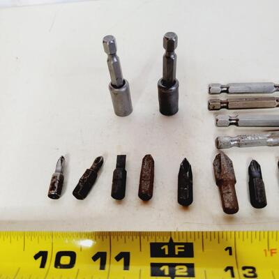 SCREW DRIVER BIT BUNDLE