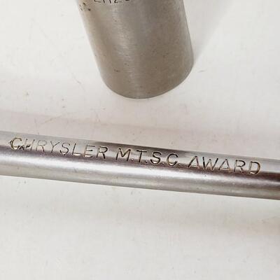 CHRYSLER RACHET & SOCKET TOOL