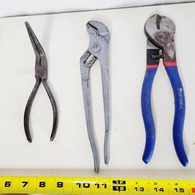 ASSORTMENT OF GARAGE TOOLS #1