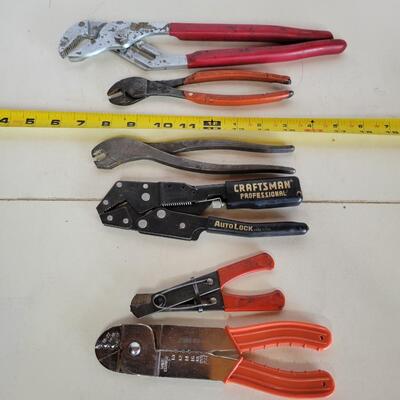 GARAGE TOOL ASSORTMENT #2