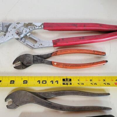 GARAGE TOOL ASSORTMENT #2