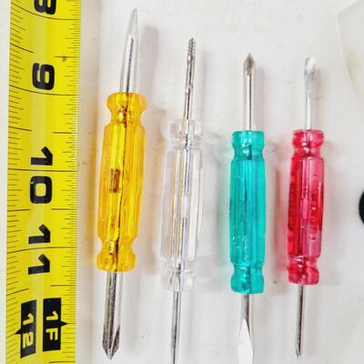 SCREWDRIVER ASSORTED SIZE SET