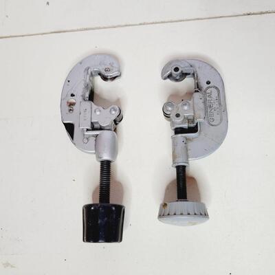 METAL PIPE CUTTER CLAMPS