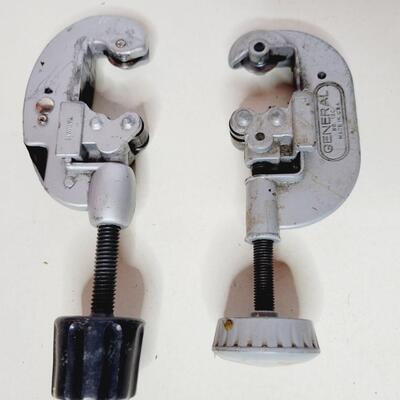 METAL PIPE CUTTER CLAMPS