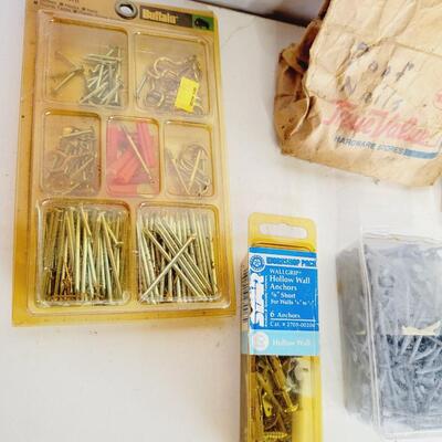 GARAGE NAIL ASSORTMENT