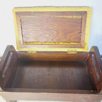 CUTE SMALL VINTAGE BENCH