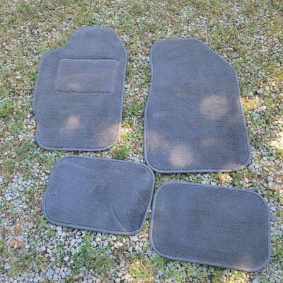 CARPETED VEHICLE CAR MATS