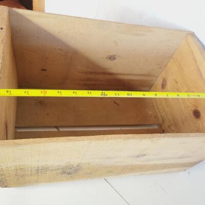VINTAGE WOODEN FRUIT CRATE