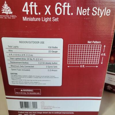 8 BOXES OF NEW MULTI COLORED NET LIGHTING