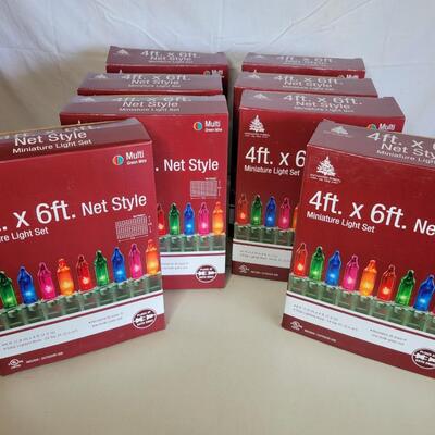 8 BOXES OF NEW MULTI COLORED NET LIGHTING