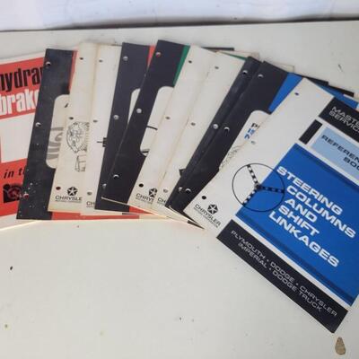 VEHICLE REFERENCE BOOKS