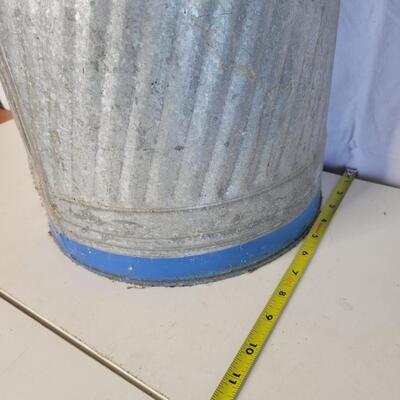 VINTAGE GALVANIZED GAS CAN
