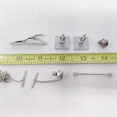 VINTAGE SILVER TONED TIE CLIP AND CUFFLINK LOT