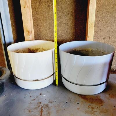 LARGE ASSORTMENT OF POTS #1