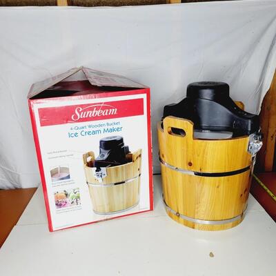 SUNBEAM 4 QUART ICE CREAM MACHINE