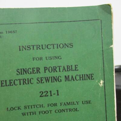 Singer Portable Electric Sewing Machine 221-1