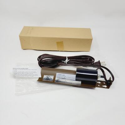 NIB VINTAGE CABINET LIGHT