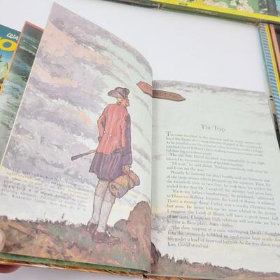 BEAUTIFULLY ILLISTRATED WALT DISNEY VINTAGE GOLDEN READING BOOK BUNDLE