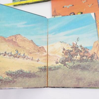 BEAUTIFULLY ILLISTRATED WALT DISNEY VINTAGE GOLDEN READING BOOK BUNDLE